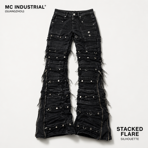 <span class=keywords><strong>Jean</strong></span> slim <span class=keywords><strong>en</strong></span> denim pour homme, style streetwear punk gothique, avec fermetures éclair multiples, déchirures et détails métalliques, coupe évasée et empilée - Product Image 1