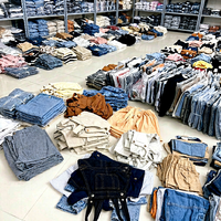 Artículo en stock: Peleles de algodón tejido para niños pequeños, petos, overoles, fabricados en Bangladesh, excedente de prendas infantiles, venta al por mayor.