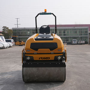 Machine à vibrer le béton bitumineux FURD FYL-1200, moteur diesel Kubota, pompe hydraulique haute puissance, double tambour. - Product Image 6