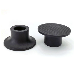 Patins de protection en caoutchouc noir Shih Hung Plastics pour pieds de meubles et supports d'étagères de rangement de placard - Product Image 1