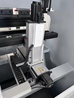 Presse plieuse compacte 18T 800mm à fonctionnement silencieux, gain de place, haute précision pour atelier de fabrication