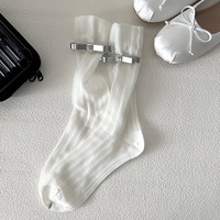 Chaussettes à nœud en cuir de soie cristalline à usage quotidien pour femmes avec logo pour le printemps et l'été
