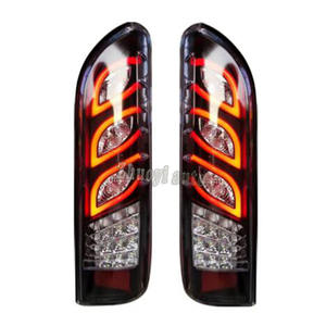 ชุดแต่งกันชนหน้าสไตล์ ROWEN สำหรับ<span class=keywords><strong>รถ</strong></span><span class=keywords><strong>ตู้</strong></span>โตโยต้าไฮเอซ ซีรีส์ 200 ปี 2005-2018 รุ่นคอมมิวเตอร์ ชุดแต่งอุปกรณ์ตกแต่ง - Product Image 5