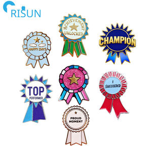 Оптовая продажа, персонализированные, блестящие, радужные, награды, лента, эмаль, булавка с индивидуальным логотипом, лучшее усилие, лента, значок - Product Image 1