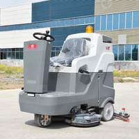 Nouvelle autolaveuse commerciale autoportée à batterie avec balai essoreur de 1200 mm et réservoir de récupération de 180 L pour une récupération rapide de l'eau