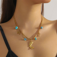 Collier Pendentif Croix Portrait en Acier Inoxydable avec Perle, Bijou Femme Polyvalent, Simple, Haut de Gamme et Tendance