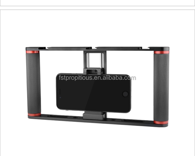PC05 Universal Metal Phone Rig Cage with Dual Handles Photography Phone Stabilizer Tripod Mount Bracket for Vlog Video Recording