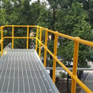 ราวจับเหล็กออกแบบตามสั่งสำหรับวิลล่า โรงแรม ระเบียงกลางแจ้ง เสาค้ำ ข้อต่อลูกหมาก ป้องกันสนิมและน้ำ - Product Image 6