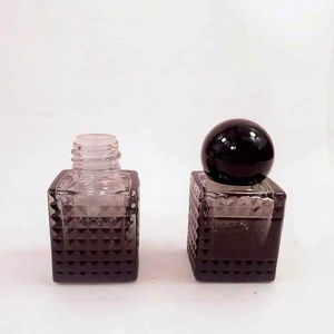 Venta al por Mayor de Botellas de Perfume de Vidrio Cuadradas de Lujo, Tamaños de 30 ml, 50 ml y 100 ml con Tapa - Product Image 5