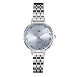 Montre sport à quartz pour femme, grand cadran, style euro-américain, bracelet en cuir, vente en gros - Product Image 1