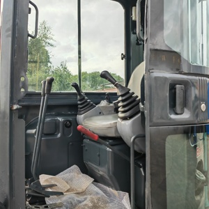 Mini-excavatrice sur chenilles Kobelco SK50SR d'occasion, 5 tonnes, d'origine japonaise, compacte, bon état, faible nombre d'heures de fonctionnement, à vendre - Product Image 2