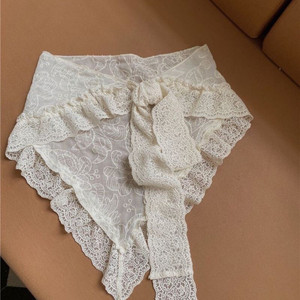 Sciarpa in Seta con Pizzo Retrò, Turbante e Foulard - Stile East Gate Coreano - Product Image 4