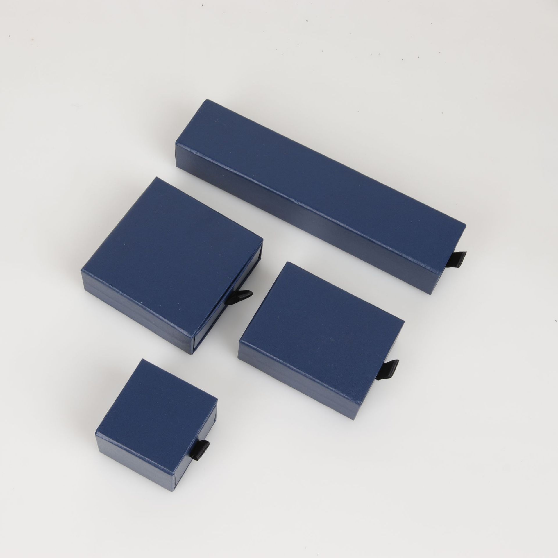 blue ring box 5*5.5*4cm