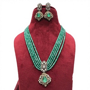 Conjunto de Collar y Pendientes Polki de Diseño Victoriano, Chapado en Oro Antiguo, Hecho a Mano en Latón, Regalo de Joyería para Novia, para Bodas y Fiestas - Product Image 2