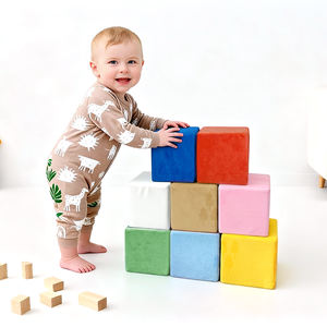 Blocs de <span class=keywords><strong>mousse</strong></span> pour bébé personnalisés 5,51 pouces Ensemble de jeux doux Blocs de construction colorés <span class=keywords><strong>en</strong></span> cube Jouets pour tout-petits - Product Image 1
