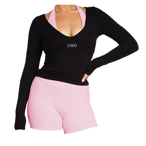 Top corto negro de manga larga con cuello en V para mujer, con ribete rosa y estampado de logotipo, estilo deportivo ajustado - Product Image 1