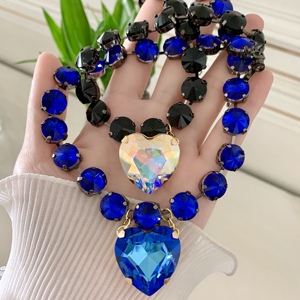 BD-L6215 Collane Gotiche con <span class=keywords><strong>Cuore</strong></span> di Cristallo all'Ingrosso, Collane con Ciondolo Arcobaleno AB Blu Zaffiro, <span class=keywords><strong>Collana</strong></span> con <span class=keywords><strong>Grande</strong></span> <span class=keywords><strong>Cuore</strong></span> di Strass - Product Image 1