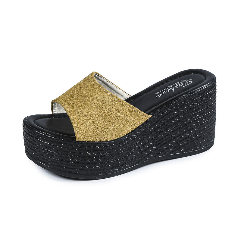 สีเหลือง