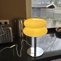 Veilleuse moderne simple haute qualité moderne minimaliste maison lampe décorative USB LED lampe de table chevet lampe de table en verre