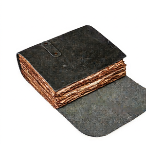 Journal artisanal relié en cuir à couverture rigide avec serrure à clé, carnet d'écriture vintage sans acide, journal rustique, cadeau, journal de voyage artisanal - Product Image 1