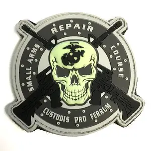 Pvc Patch Fabrikant Groothandel Custom 3d Reliëf Logo Zachte Pvc Rubber Patches Voor Kleding