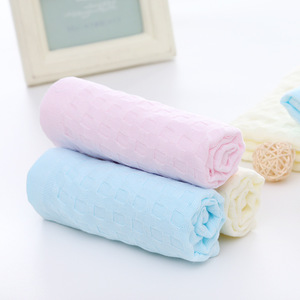 Serviette en gaze de coton 27x50 cm, 2 plis, couleur unie, douce pour les soins de la peau - Product Image 5