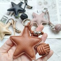 Nouvel Arrivage Porte-clés Étoile en Cuir avec Pendentif Pompon Perlé pour Femmes Filles, Breloque de Sac, Porte-clés de Voiture, Accessoires Cadeaux