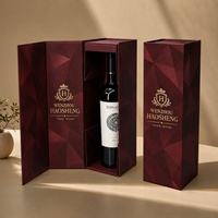 Boîte rigide magnétique premium bordeaux avec estampage à chaud doré pour l'emballage cadeau de bouteilles de vin et de spiritueux