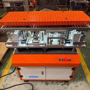 Machine <span class=keywords><strong>de</strong></span> poinçonnage à matrices interchangeables pour le processus <span class=keywords><strong>de</strong></span> poinçonnage des trous d'assemblage des fenêtres et des portes en aluminium - Product Image 2