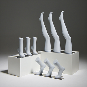 <span class=keywords><strong>Mannequin</strong></span> long en fibre de verre pour jambes féminines - Forme de présentation inclinée élégante pour l'affichage de bas, leggings et chaussettes - Product Image 3