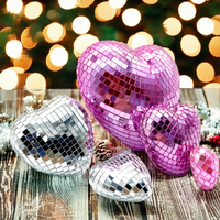 Différentes tailles couleurs personnalisées boule disco en forme de coeur décoration de gâteau fournitures disco pour articles de décoration de fête