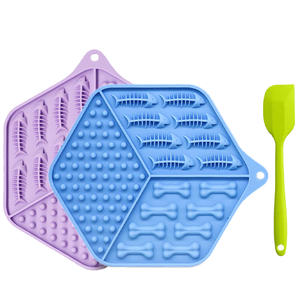 Tapete de Silicona Cuadrado para Perros, Comedero Lento con Ventosa para Aliviar la Ansiedad y Calmar a las Mascotas Durante el Baño, Diseño Simple - Product Image 1