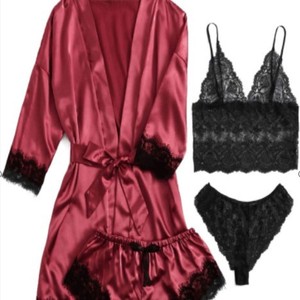 Nuevo conjunto de pijama de cuatro piezas estilo camisola, bata, pantalones cortos y camisón sexy para mujer, ideal para el verano. - Product Image 3