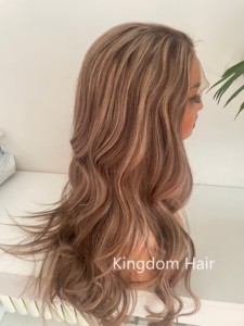 Envío Rápido, <span class=keywords><strong>Cabello</strong></span> Europeo Remy, <span class=keywords><strong>Balayage</strong></span> <span class=keywords><strong>Rubio</strong></span> con Base Marrón Medio, Peluca de Encaje sin Pegamento HD de Lujo para Mujeres con Pérdida de <span class=keywords><strong>Cabello</strong></span> - Product Image 5