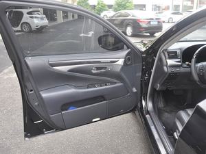 <span class=keywords><strong>Lexus</strong></span> <span class=keywords><strong>LS</strong></span> 460L Luxury 2016 con Ajuste de Suspensión Mark Levinson, Motor <span class=keywords><strong>V8</strong></span> de 4.6L, DVD, Transmisión Automática de 8 Velocidades, Asientos de Cuero y Techo Corredizo - Product Image 6