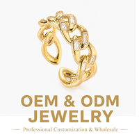 Bague Manchette Chaîne Cubaine Dorée et Argentée Scintillante Tendance avec Pierres Baguette sur Chaque Maillon, Dessus Plat Éblouissant, Bijou Femme, Idéal Cadeau