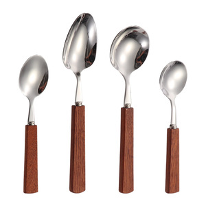 Couteau, fourchette et cuillère en acier inoxydable 304, cuillère à manche carré en bois massif, cuillère à dessert, couteau à steak japonais pour hôtel, vaisselle cadeau - Product Image 5