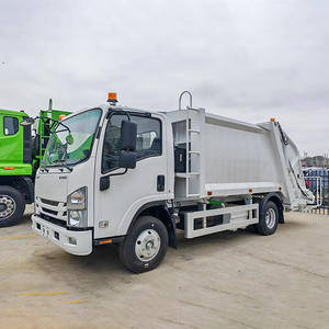 Camion compacteur de déchets ISUZU 4x2 à chargement arrière, 7 m³ – Véhicule de collecte des ordures le plus vendu, à vendre - Product Image 1