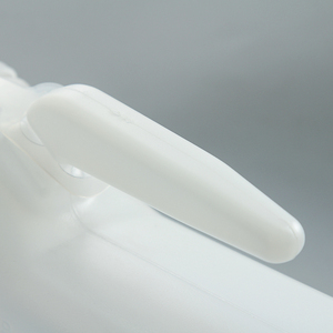 โถปัสสาวะชาย PE แบบพกพาพร้อมฝาพลาสติกกันรั่วสำหรับเดินทางกลางแจ้งใช้ซ้ำได้ - Product Image 6