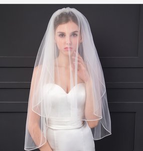 Voiles <span class=keywords><strong>de</strong></span> <span class=keywords><strong>mariée</strong></span> à deux niveaux WAN188 <span class=keywords><strong>avec</strong></span> bordure en <span class=keywords><strong>strass</strong></span> et peigne métallique - Product Image 2