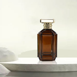 <span class=keywords><strong>ขวด</strong></span>บรรจุน้ำหอมหรูหราสีดำสำหรับผู้ผ<span class=keywords><strong>ล</strong></span>ิต <span class=keywords><strong>ขวด</strong></span>น้ำหอมแฟนซีขนาด 100 มล. <span class=keywords><strong>ขวด</strong></span>แก้วเปล่าพร้อมก<span class=keywords><strong>ล</strong></span>่องแ<span class=keywords><strong>ล</strong></span>ะฝาปิด - Product Image 2