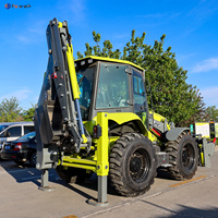 Chargeuse-pelleteuse 4x4 haut de gamme avec bras double enveloppant, caméra de recul et moteur haute puissance