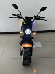 Moto à grande vitesse avec moteur 2000W, autonomie de 100 km, vitesse de 75 km/h, empattement de 1300 mm, vente en gros - Product Image 1