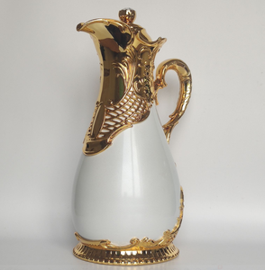 Nuevo Termo de Metal Dorado de Alta Calidad de 800 ml, Termo para Café y Té - Product Image 3