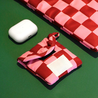 Étui en tissu matelassé en nylon à pois avec impression de logo personnalisée, pour écouteurs, mini-housse de protection avec boucle porte-clés
