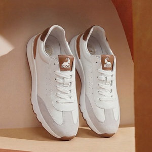 Baskets blanches en cuir véritable pour hommes, imperméables, respirantes, antidérapantes, à semelle épaisse, confortables, décontractées, pour la marche, en coton - Product Image 1