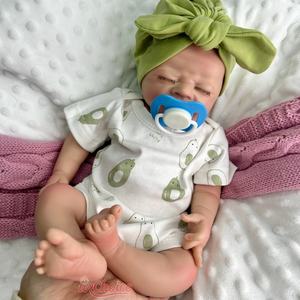 Poupée bébé reborn en silicone <span class=keywords><strong>qui</strong></span> <span class=keywords><strong>pleure</strong></span>, poids de 2,6 kg, poupée garçon, accessoire de scène pour bébé - Product Image 4