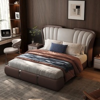 Lit double capitonné de luxe en cuir véritable italien avec dossier haut, style moderne, pour chambre parentale, avec lattes métalliques
