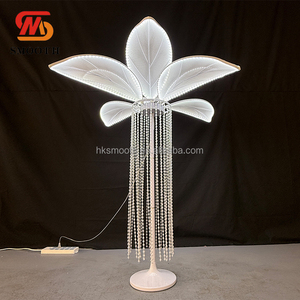 SMOOTH Luxury Supplies - Accesorios Decorativos con Luz LED de Flor de Lirio para Centros Comerciales, Decoración de Pasillos para Bodas - Product Image 2