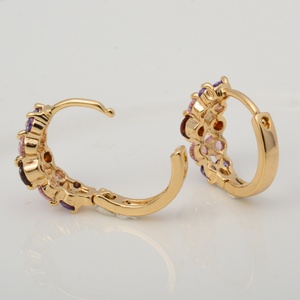 Pendientes de Aro Modernos y Elegantes Chapados en Oro de 18K con Circonita Amarilla - Product Image 3